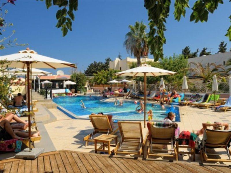 Arlekin Tango Apartment Malia  Ngoại thất bức ảnh